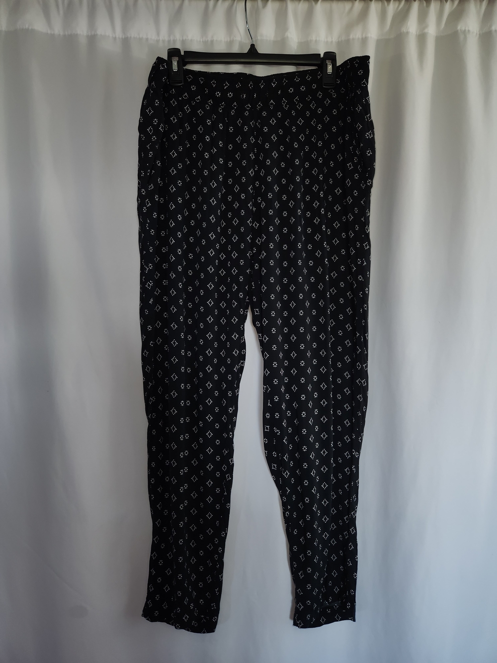 Black Patterned Pull-On Pants #aesthetic #contemporary #chic #drapey #versatile